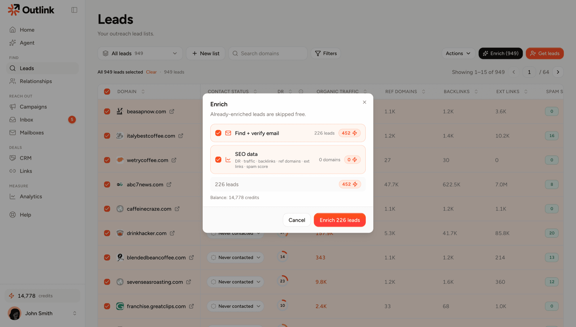Enrich, priced before you click: find and verify emails for 226 leads at 452 credits, over the leads' SEO metrics